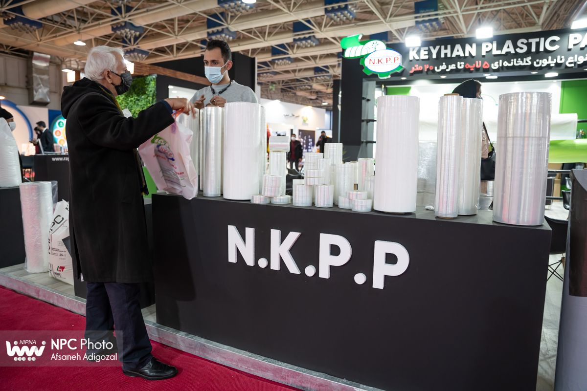 سالن 38 در اولین روز از پانزدهمین نمایشگاه بین المللی ایران پلاست 16