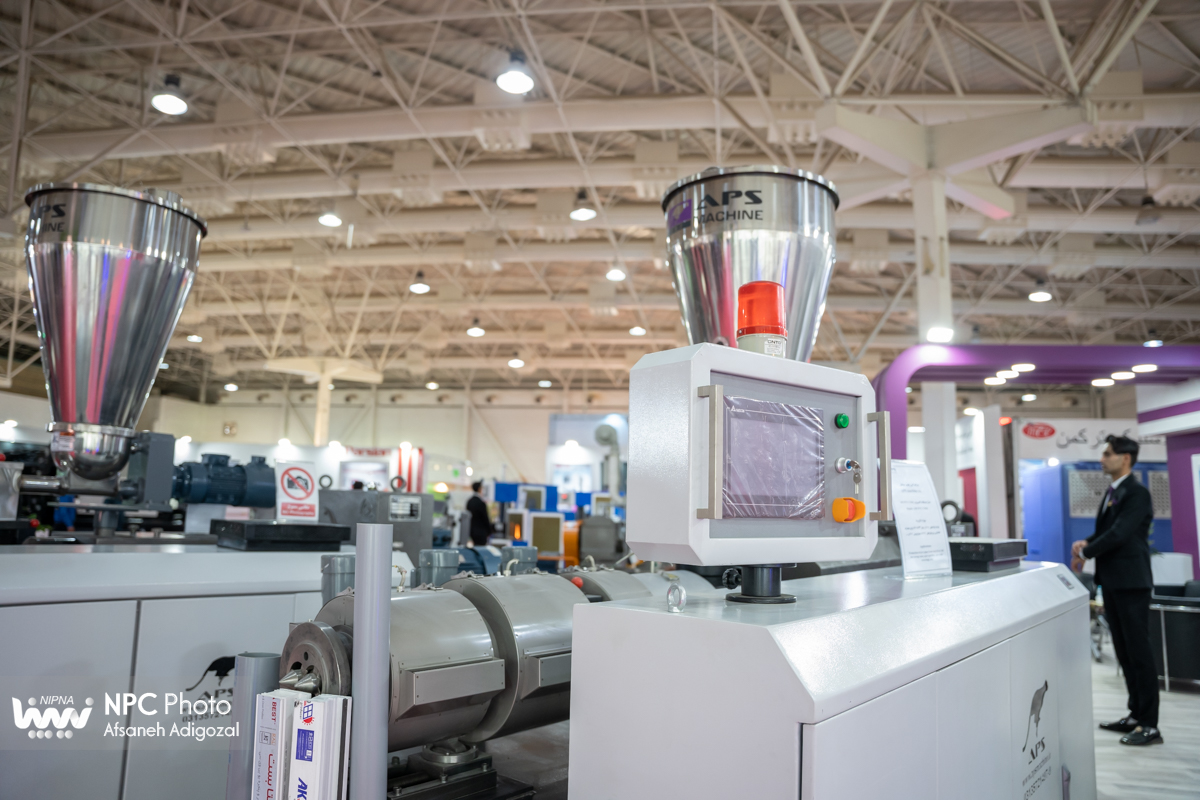 سالن 35 در دومین روز از پانزدهمین نمایشگاه بین المللی ایران پلاست 1