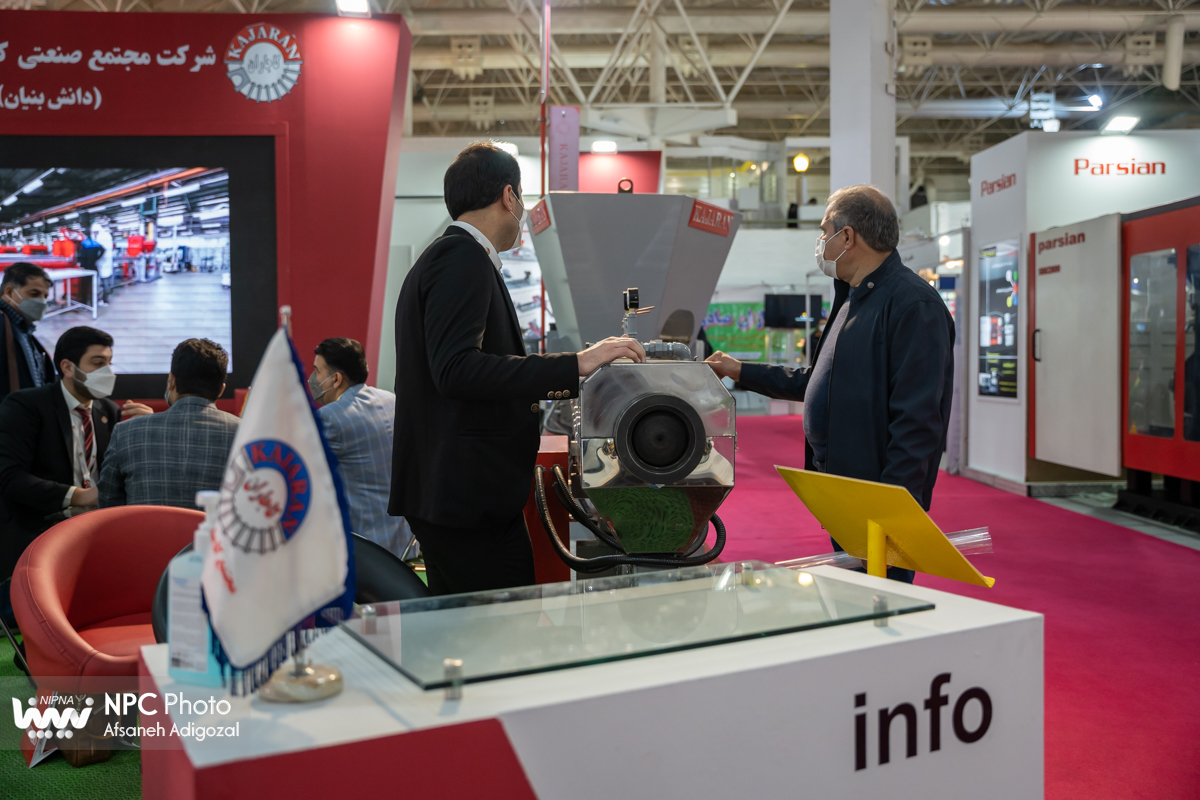 سالن 35 در دومین روز از پانزدهمین نمایشگاه بین المللی ایران پلاست 10