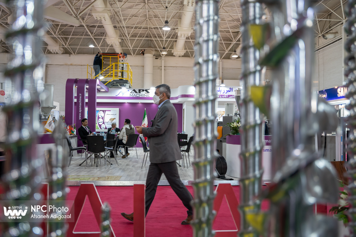 سالن 35 در دومین روز از پانزدهمین نمایشگاه بین المللی ایران پلاست 12