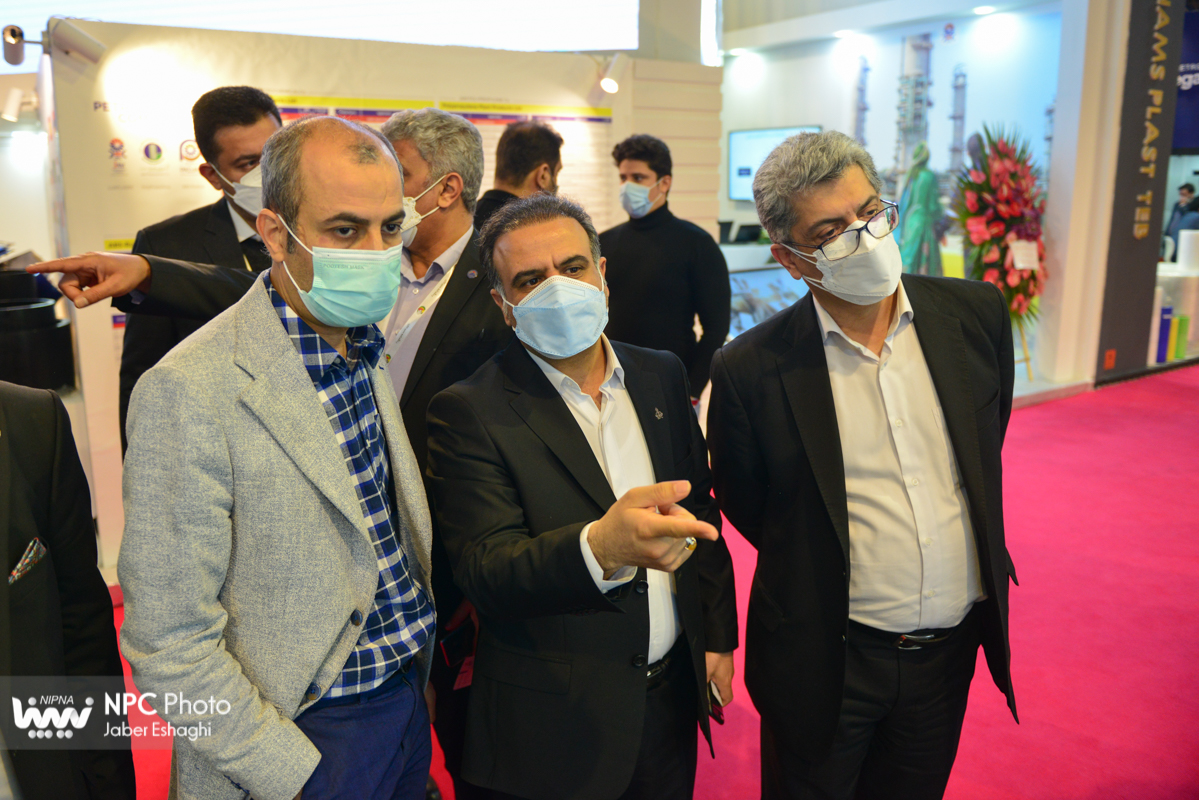 بازدید مجتبی توانگر، نماینده تهران از پانزدهمین نمایشگاه بین المللی ایران پلاست 6