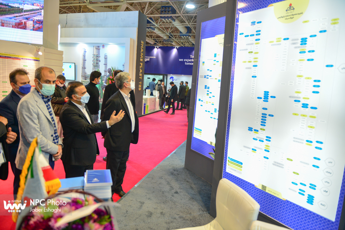 بازدید مجتبی توانگر، نماینده تهران از پانزدهمین نمایشگاه بین المللی ایران پلاست 8