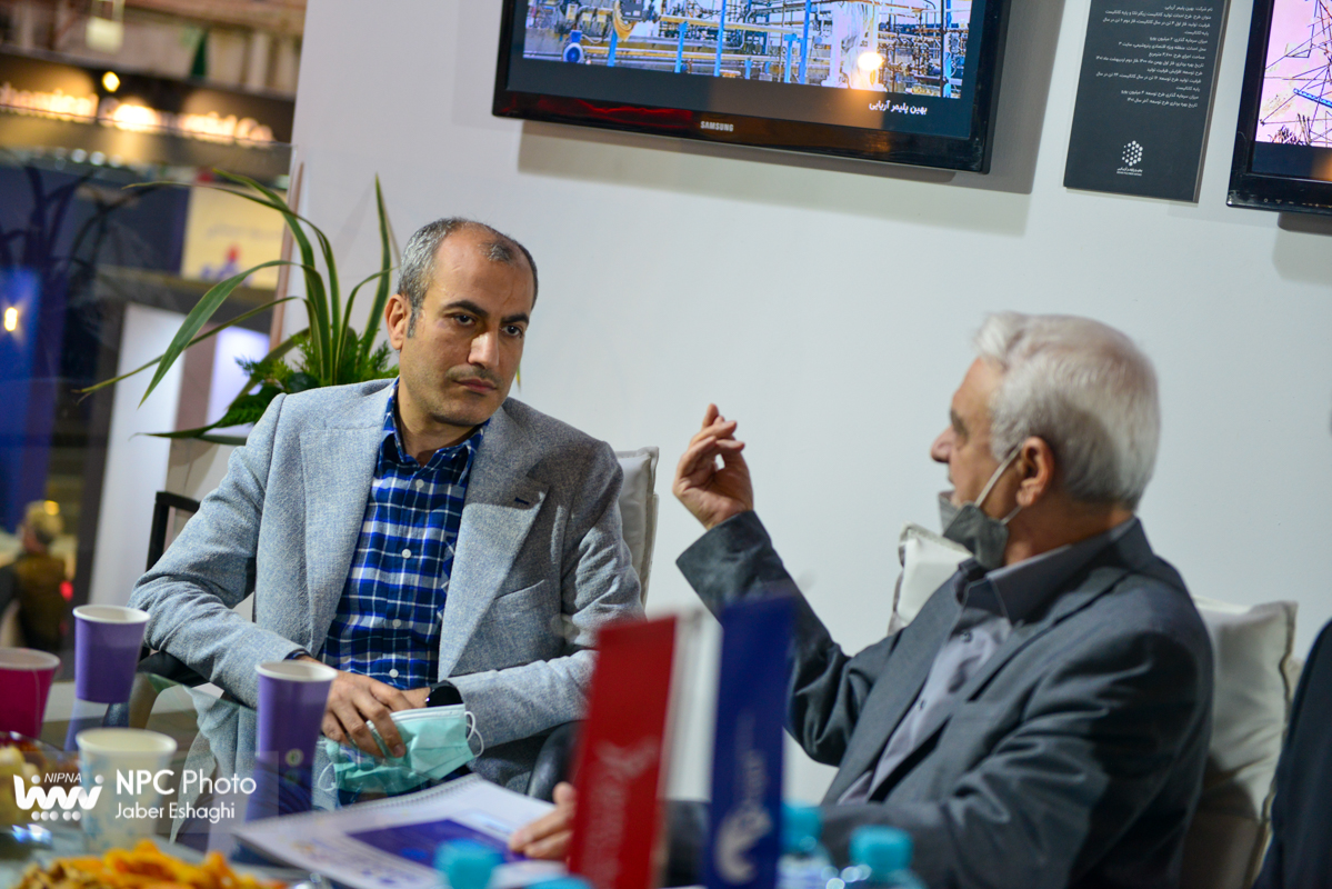 بازدید مجتبی توانگر، نماینده تهران از پانزدهمین نمایشگاه بین المللی ایران پلاست 10