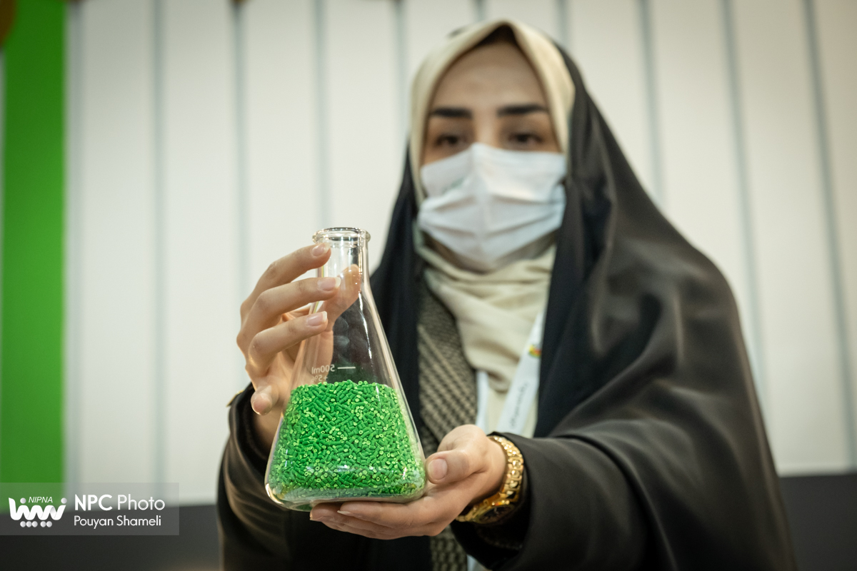 حاشیه های دومین روز از پانزدهمین نمایشگاه بین المللی ایران پلاست (2) 6