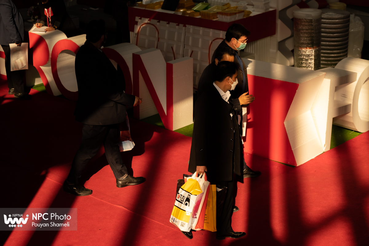 حاشیه های دومین روز از پانزدهمین نمایشگاه بین المللی ایران پلاست (2) 10