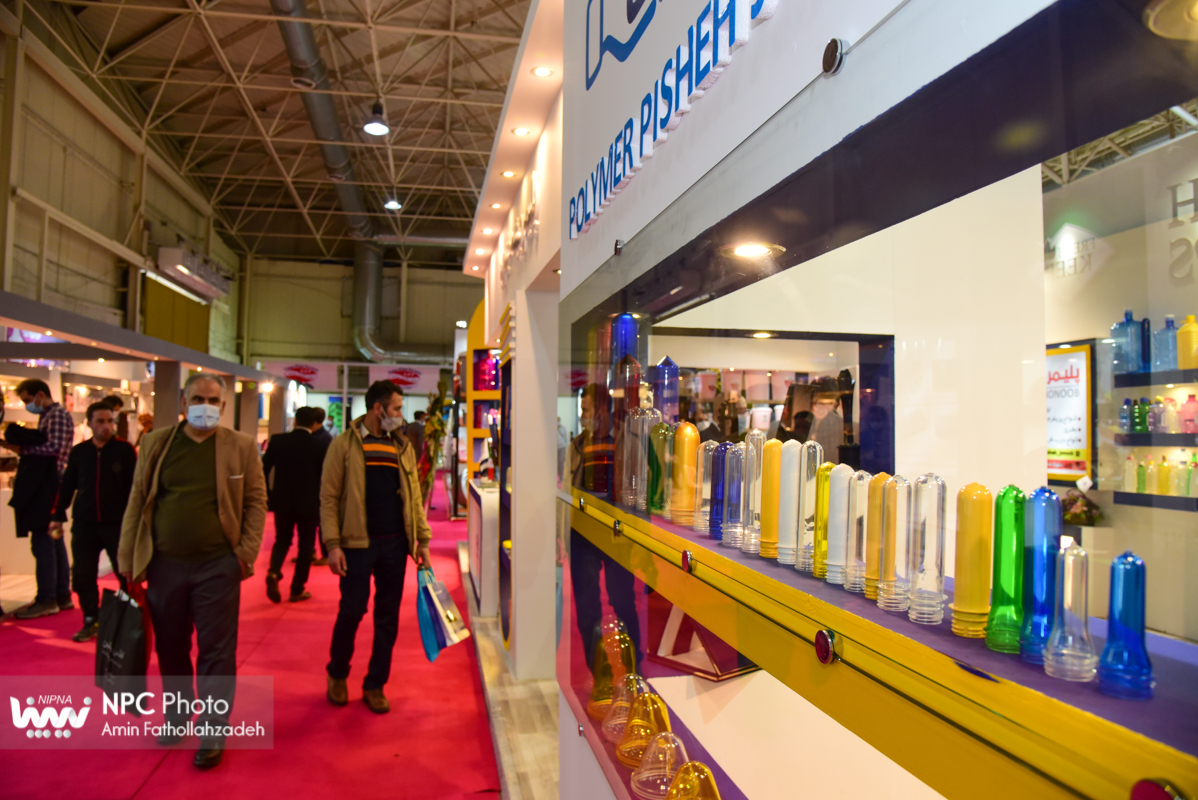 حاشیه های سومین روز از پانزدهمین نمایشگاه بین المللی ایران پلاست (1) 35