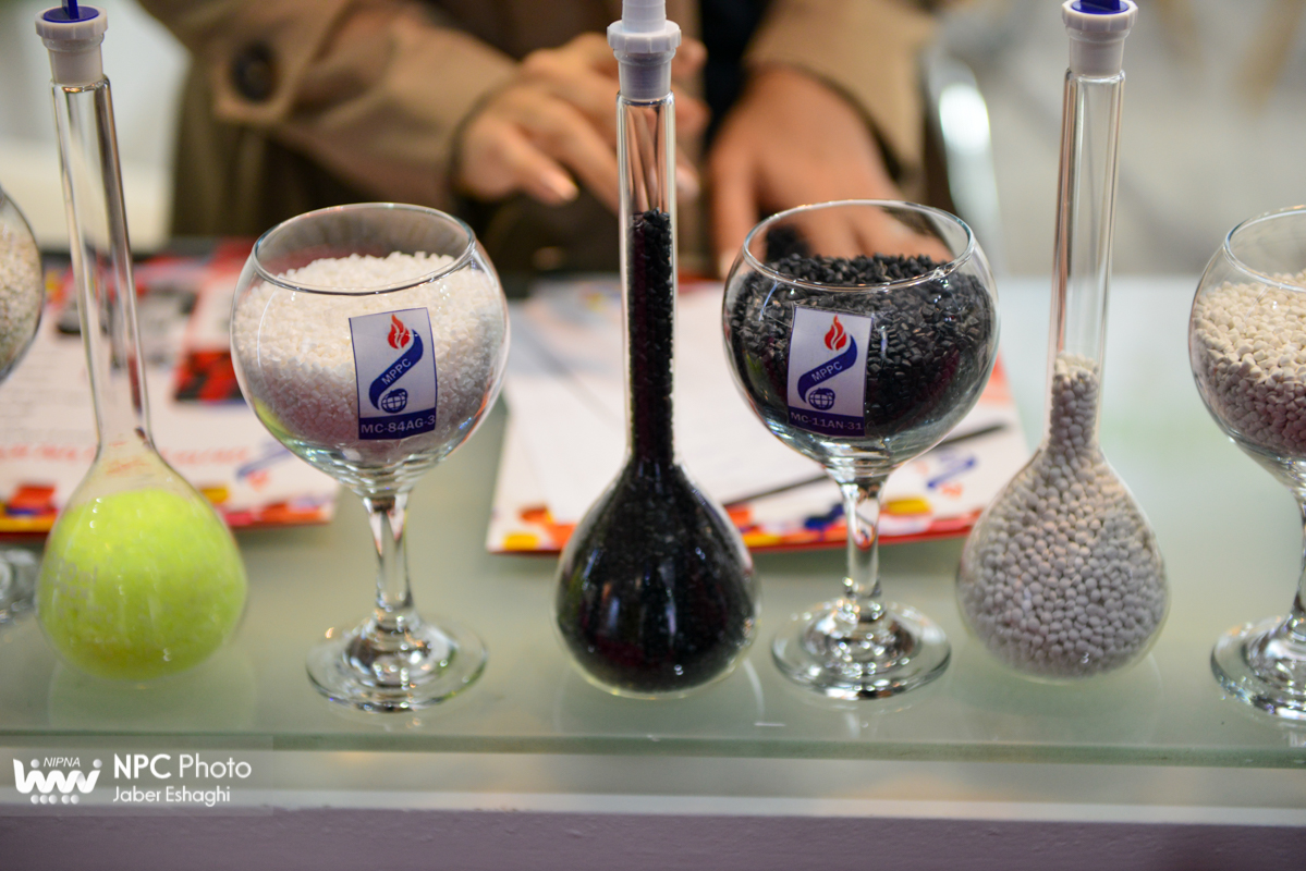 حاشیه های سومین روز از پانزدهمین نمایشگاه بین المللی ایران پلاست (1) 45