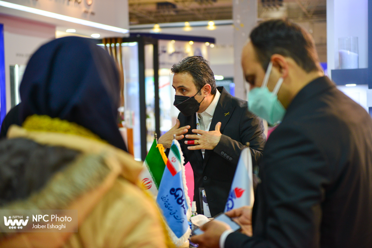 غرفه شرکت ملی صنایع پتروشیمی در سومین روز از پانزدهمین نمایشگاه بین المللی ایران پلاست 33