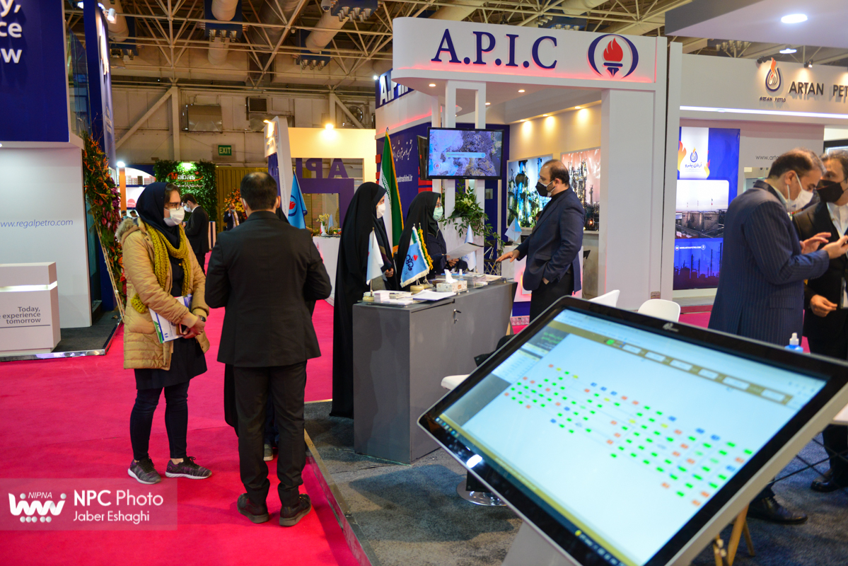 غرفه شرکت ملی صنایع پتروشیمی در سومین روز از پانزدهمین نمایشگاه بین المللی ایران پلاست 37