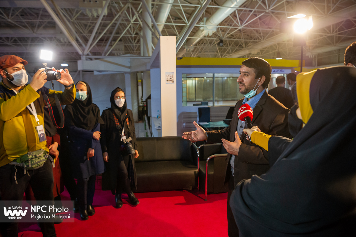 تقدیر و تشکر مدیرعامل شرکت ملی صنایع پتروشیمی از تیم اجرایی در پانزدهمین نمایشگاه بین المللی ایران پلاست 10