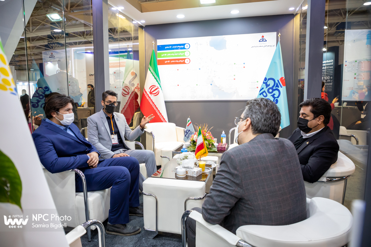 غرفه شرکت ملی صنایع پتروشیمی در روز پایانی پانزدهمین نمایشگاه بین المللی ایران پلاست 12