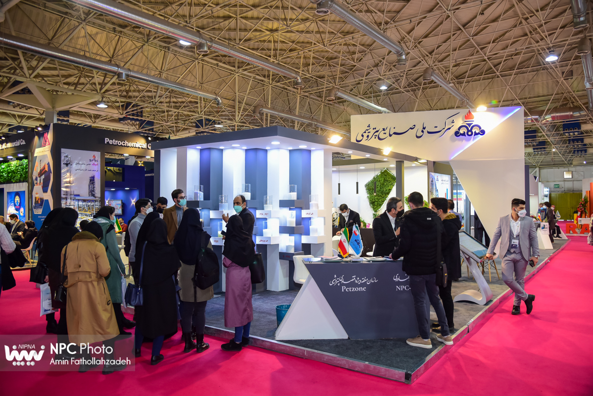غرفه شرکت ملی صنایع پتروشیمی در روز پایانی پانزدهمین نمایشگاه بین المللی ایران پلاست 18