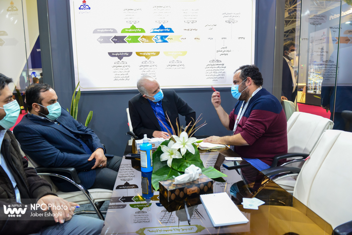 غرفه شرکت ملی صنایع پتروشیمی در روز پایانی پانزدهمین نمایشگاه بین المللی ایران پلاست 23