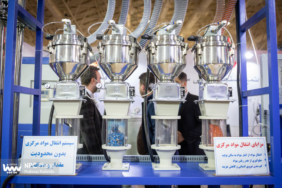 سالن 35 در چهارمین روز از پانزدهمین نمایشگاه بین المللی ایران پلاست 5