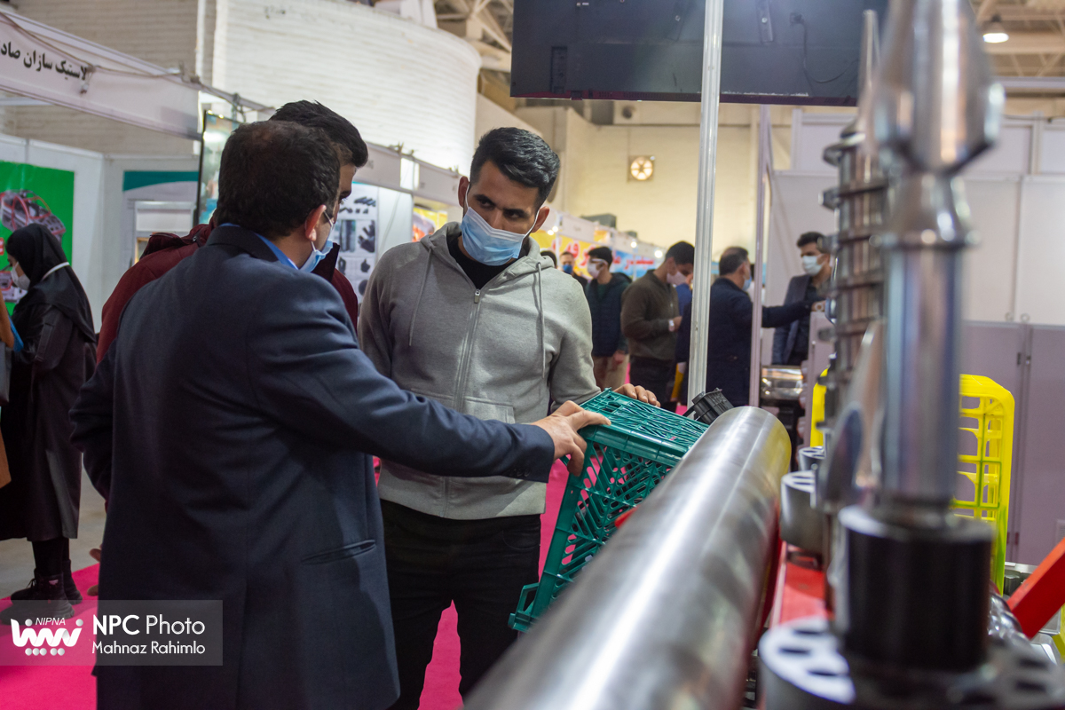 سالن 35 در چهارمین روز از پانزدهمین نمایشگاه بین المللی ایران پلاست 18