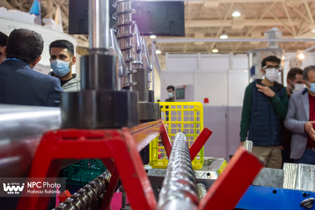 سالن 35 در چهارمین روز از پانزدهمین نمایشگاه بین المللی ایران پلاست 19