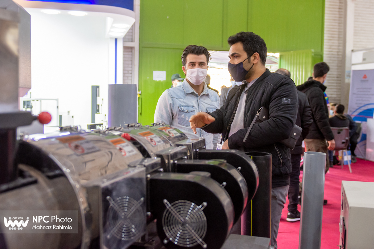 سالن 35 در چهارمین روز از پانزدهمین نمایشگاه بین المللی ایران پلاست 20