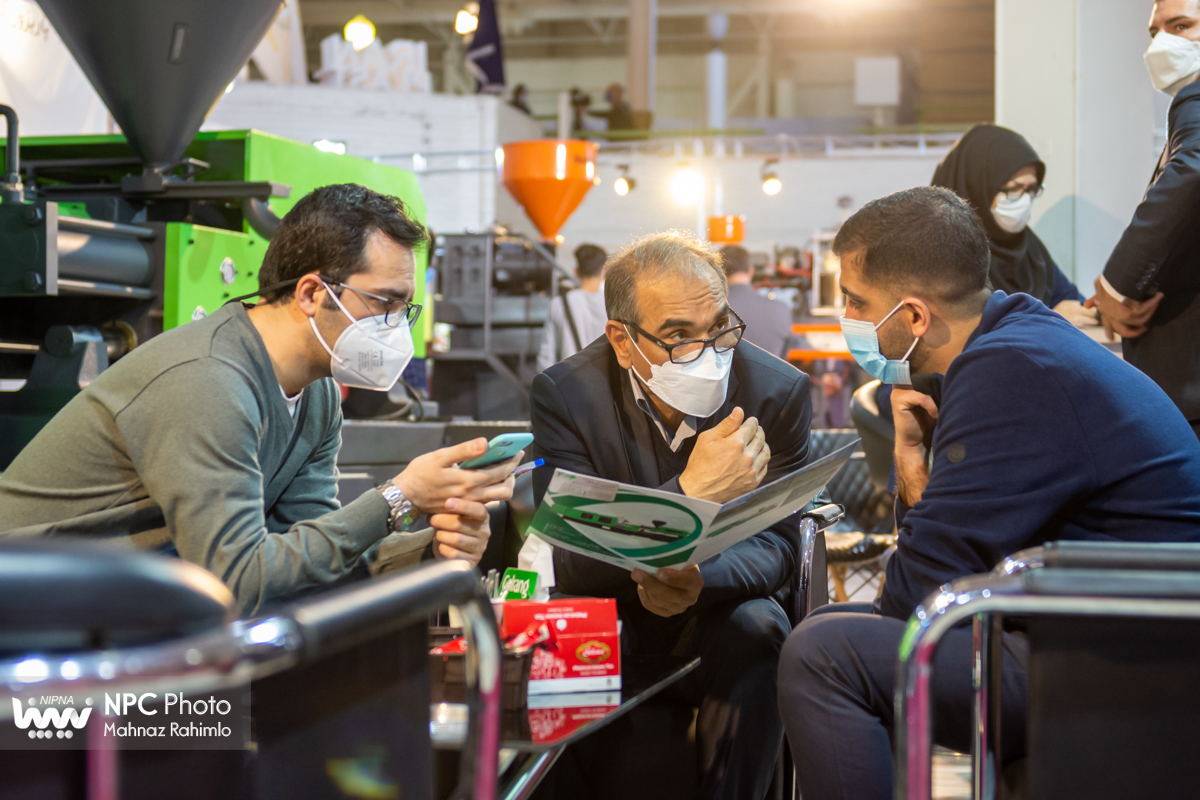 سالن 35 در چهارمین روز از پانزدهمین نمایشگاه بین المللی ایران پلاست 22