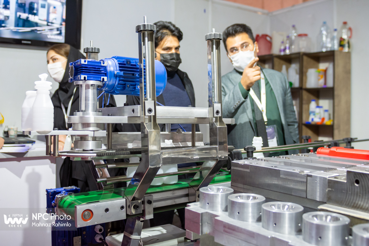 سالن 35 در چهارمین روز از پانزدهمین نمایشگاه بین المللی ایران پلاست 23