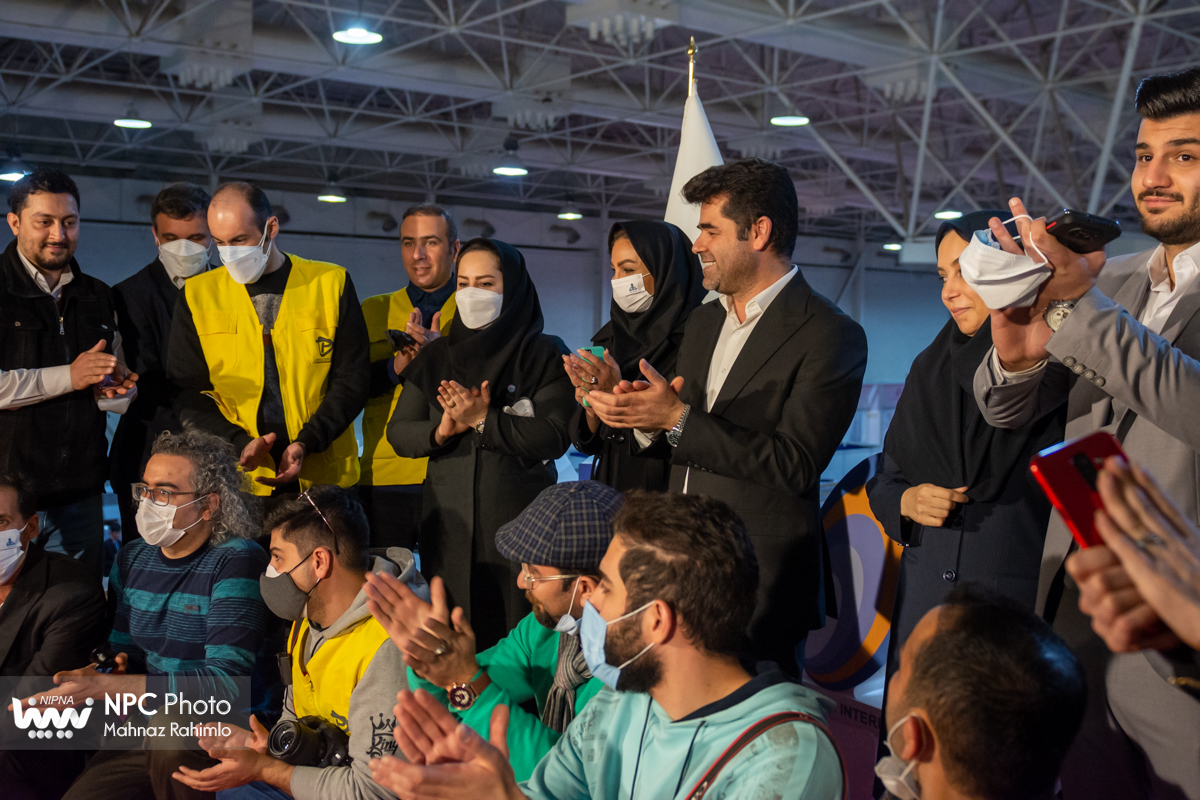 تقدیر و تشکر مدیر نمایشگاه بین‌المللی ایران‌پلاست از تیم اجرایی در پانزدهمین نمایشگاه بین المللی ایران پلاست 3