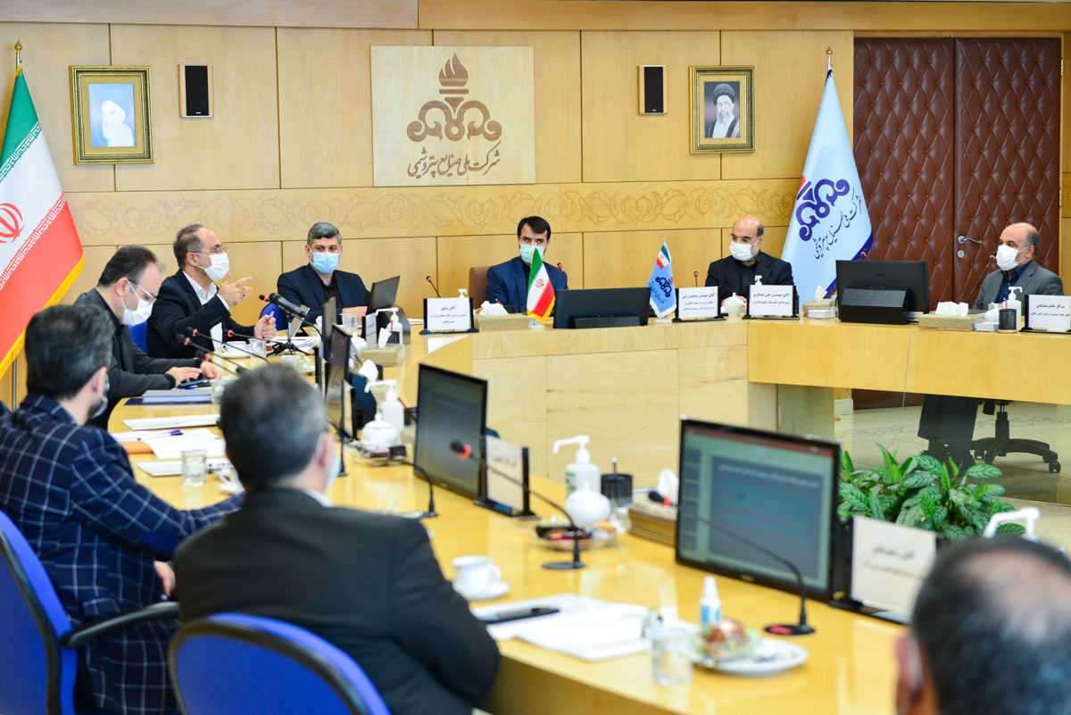 سومین جلسه شورای عالی مسئولیت های اجتماعی صنعت پتروشیمی 7