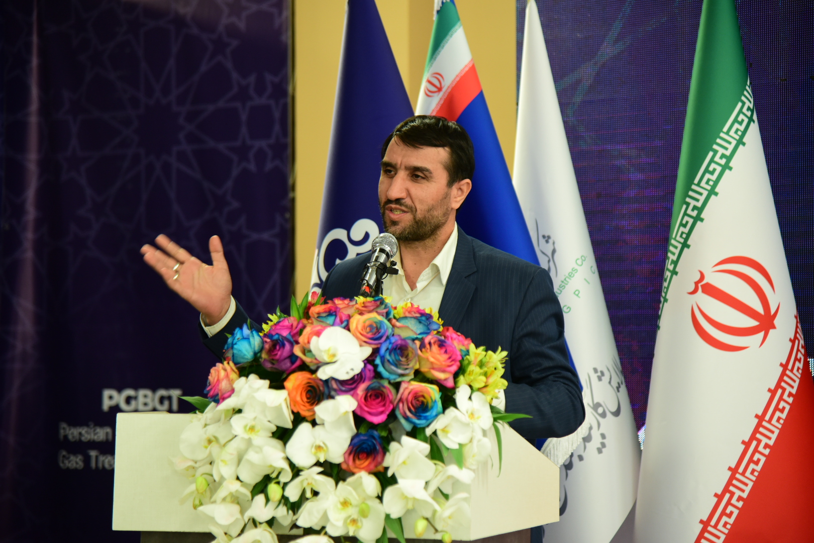 : آیین بهره‌برداری از تأسیسات و مخازن ذخیره‌سازی و اسکله شرکت پالایش گاز بیدبلند خلیج فارس و 91 نشست شورای راهبردی منطقه ویژه اقتصادی پتروشیمی ماهشهر 1