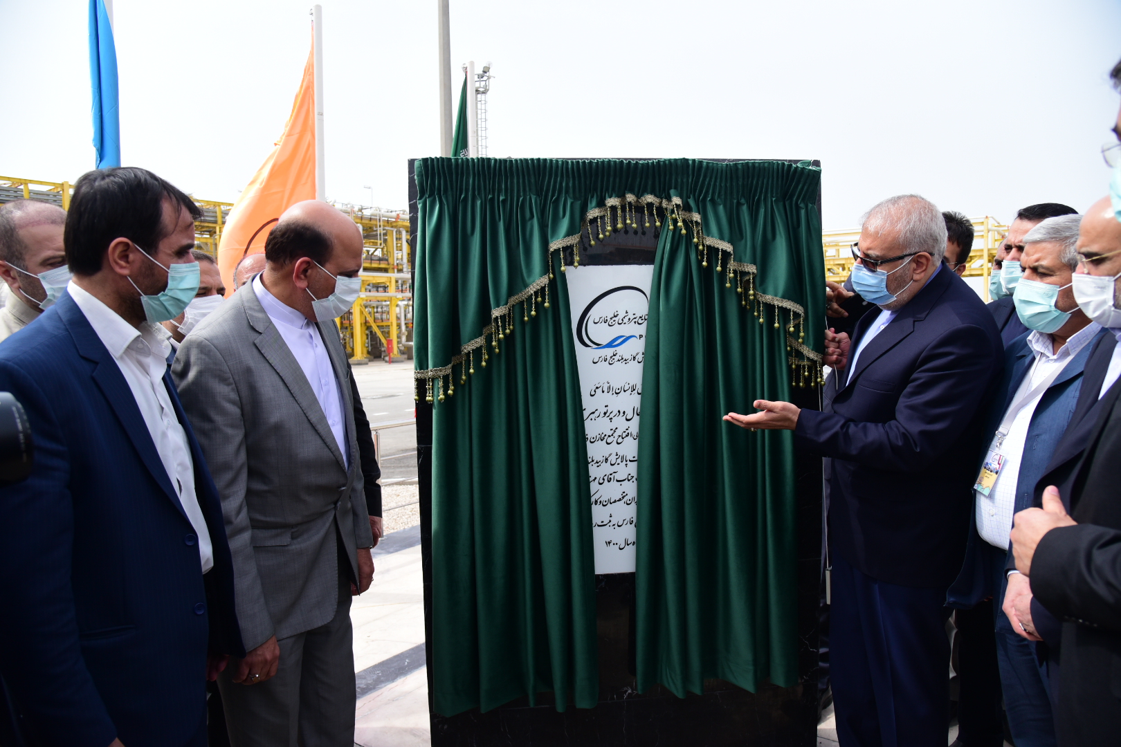 : آیین بهره‌برداری از تأسیسات و مخازن ذخیره‌سازی و اسکله شرکت پالایش گاز بیدبلند خلیج فارس و 91 نشست شورای راهبردی منطقه ویژه اقتصادی پتروشیمی ماهشهر 4