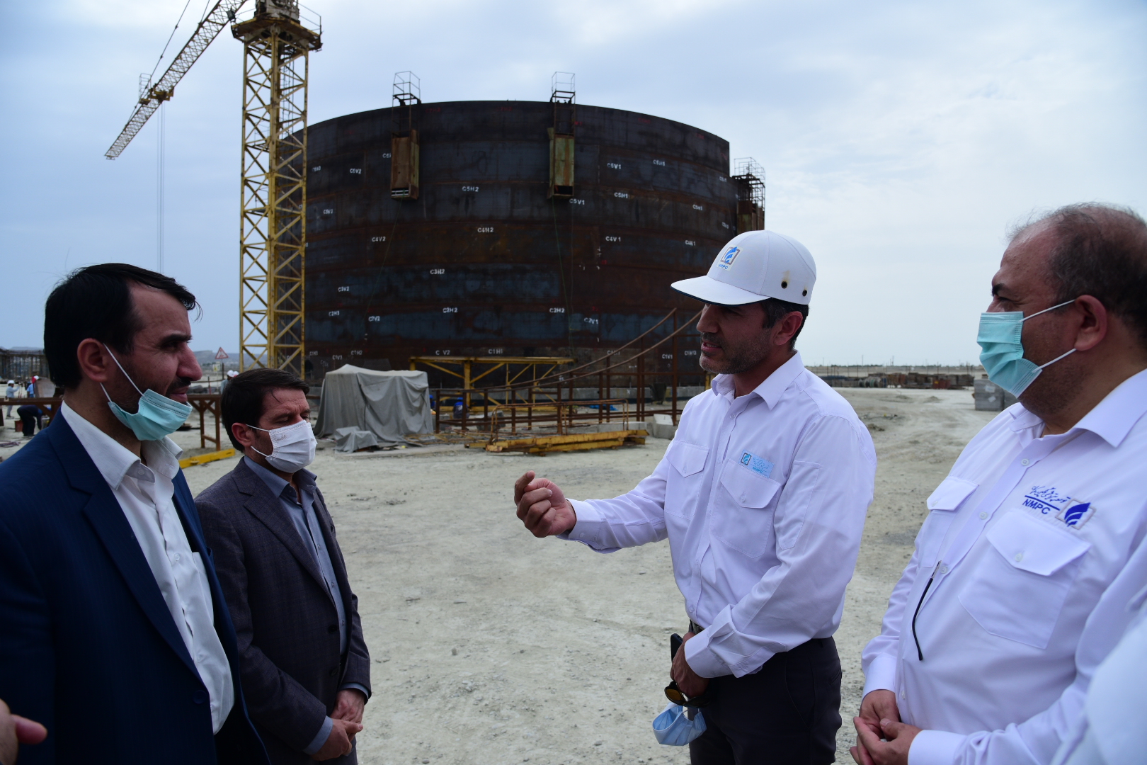 معاون وزیر نفت و مدیرعامل شرکت ملی صنایع پتروشیمی با سفر به چابهار از شهرک پتروشیمی مکران بازدید کرد 4