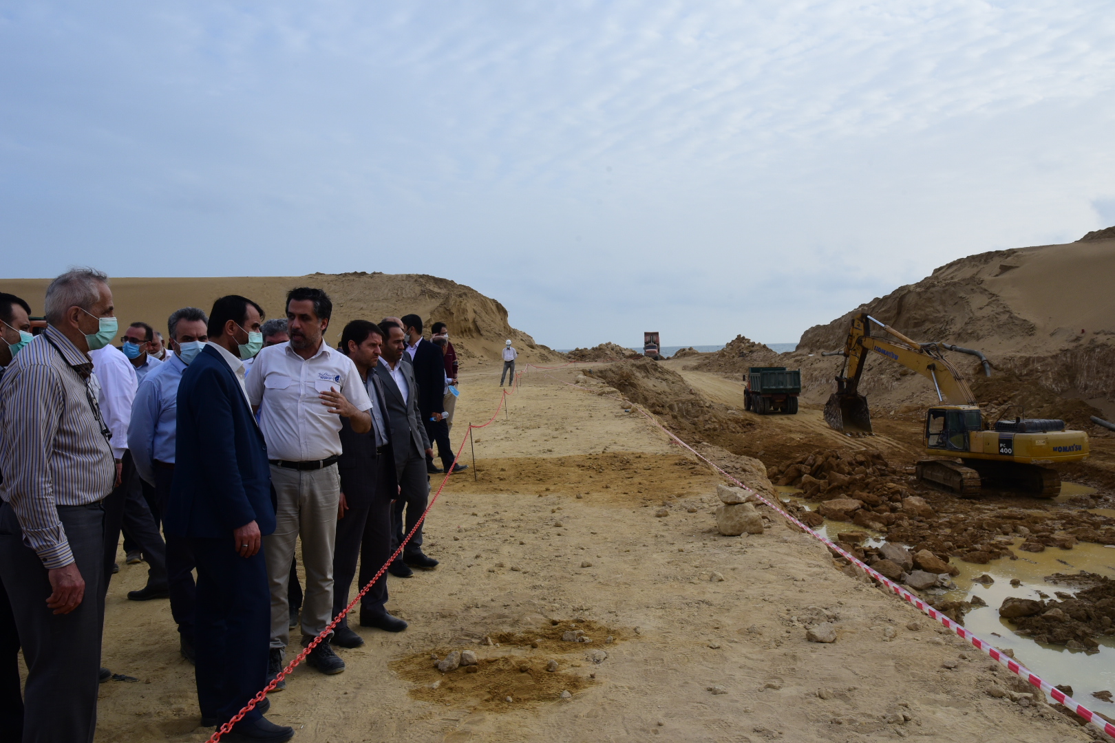 معاون وزیر نفت و مدیرعامل شرکت ملی صنایع پتروشیمی با سفر به چابهار از شهرک پتروشیمی مکران بازدید کرد 8