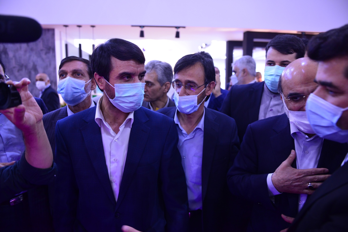 بازدید معاون وزیر نفت و مدیرعامل شرکت ملی صنایع پتروشیمی از بیست و ششمین نمایشگاه بین المللی صنعت نفت 14