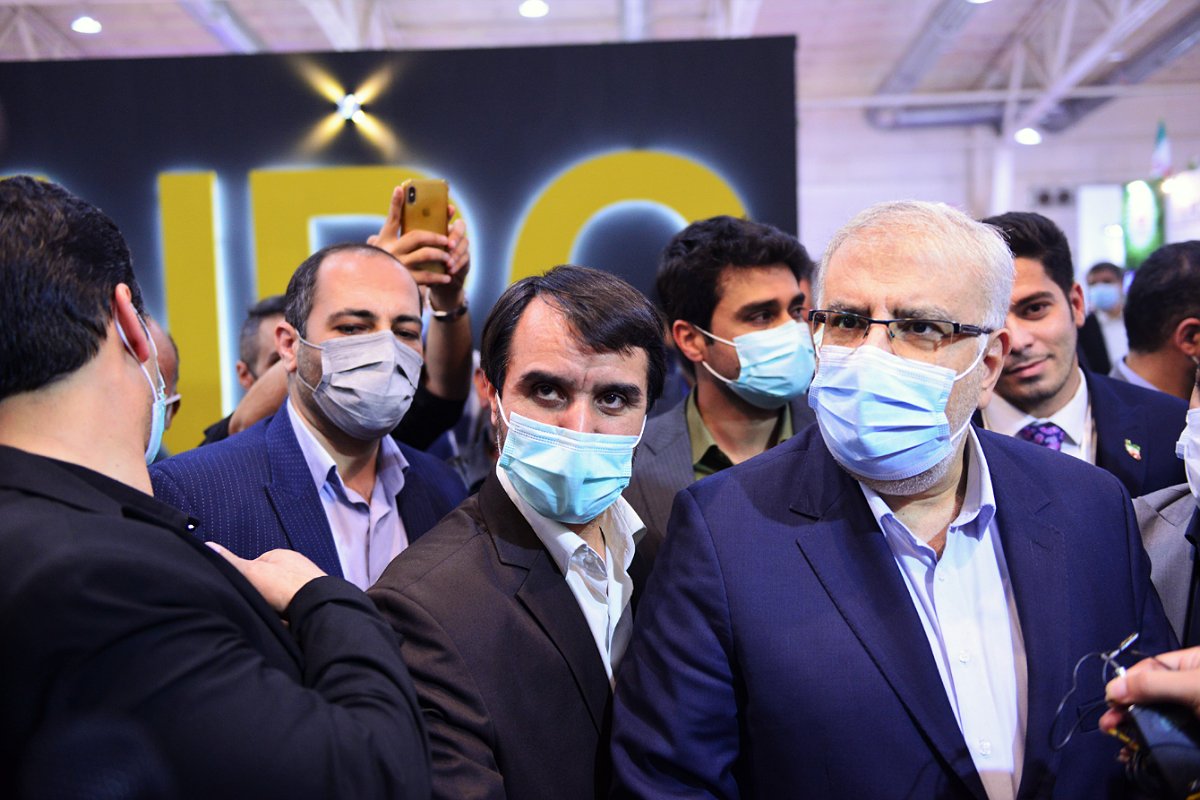 بازدید وزیر نفت از صنعت پتروشیمی در بیست‌وششمین نمایشگاه بین‌المللی نفت 11