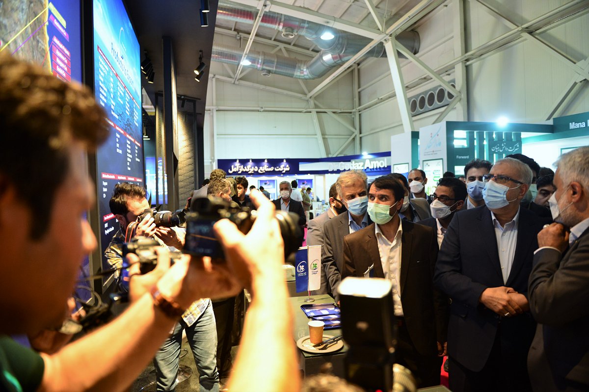 بازدید وزیر نفت از صنعت پتروشیمی در بیست‌وششمین نمایشگاه بین‌المللی نفت 20