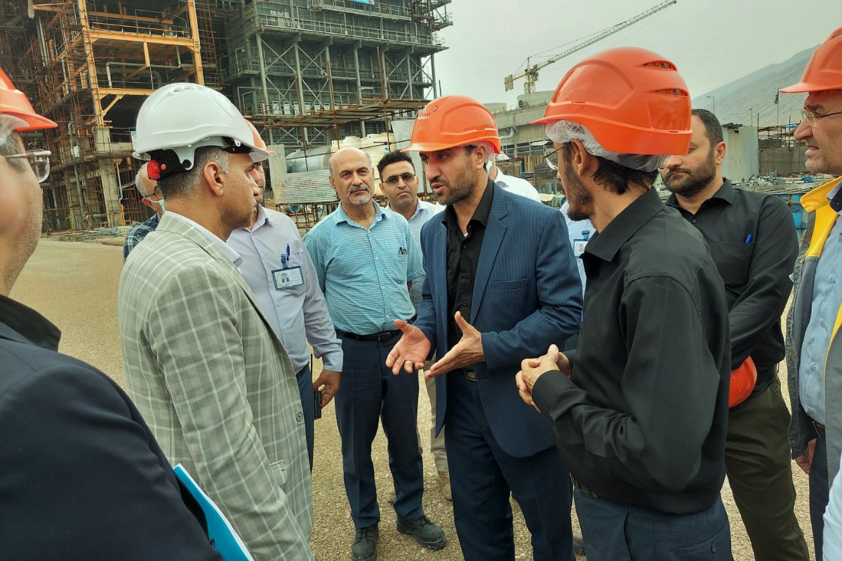 بازدید معاون وزیر نفت و مدیر عامل شرکت ملی صنایع پتروشیمی از منطقه ویژه اقتصادی پتروشیمی و پتروشیمی گچساران/مرداد1401