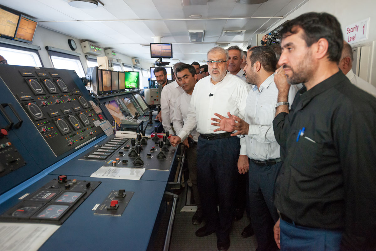 آیین آغاز عملیات اجرایی طرح‌های PDH پتروشیمی پارس و پالایش پارسیان سپهر و بازدید از کشتی لوله گذاری "سی مَستر" به مناسبت هفته دولت 16