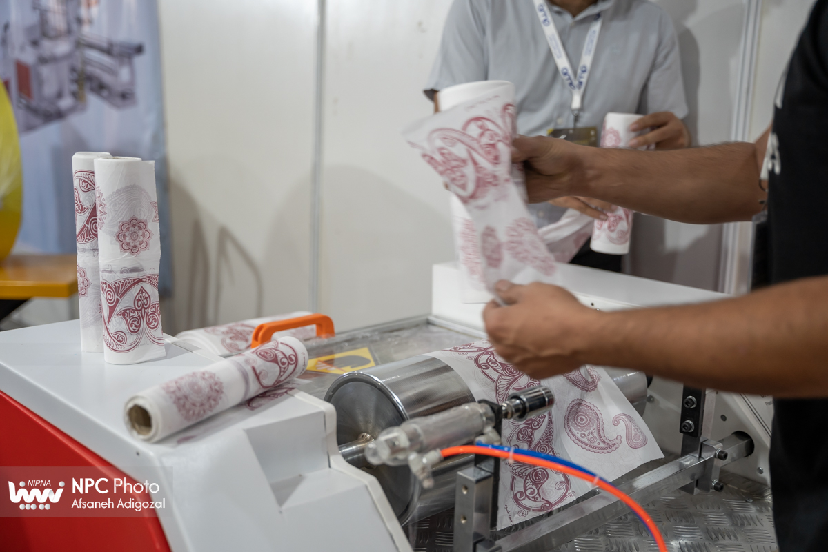 سالن 35 در اولین روز از شانزدهمین نمایشگاه بین المللی ایران پلاست 17