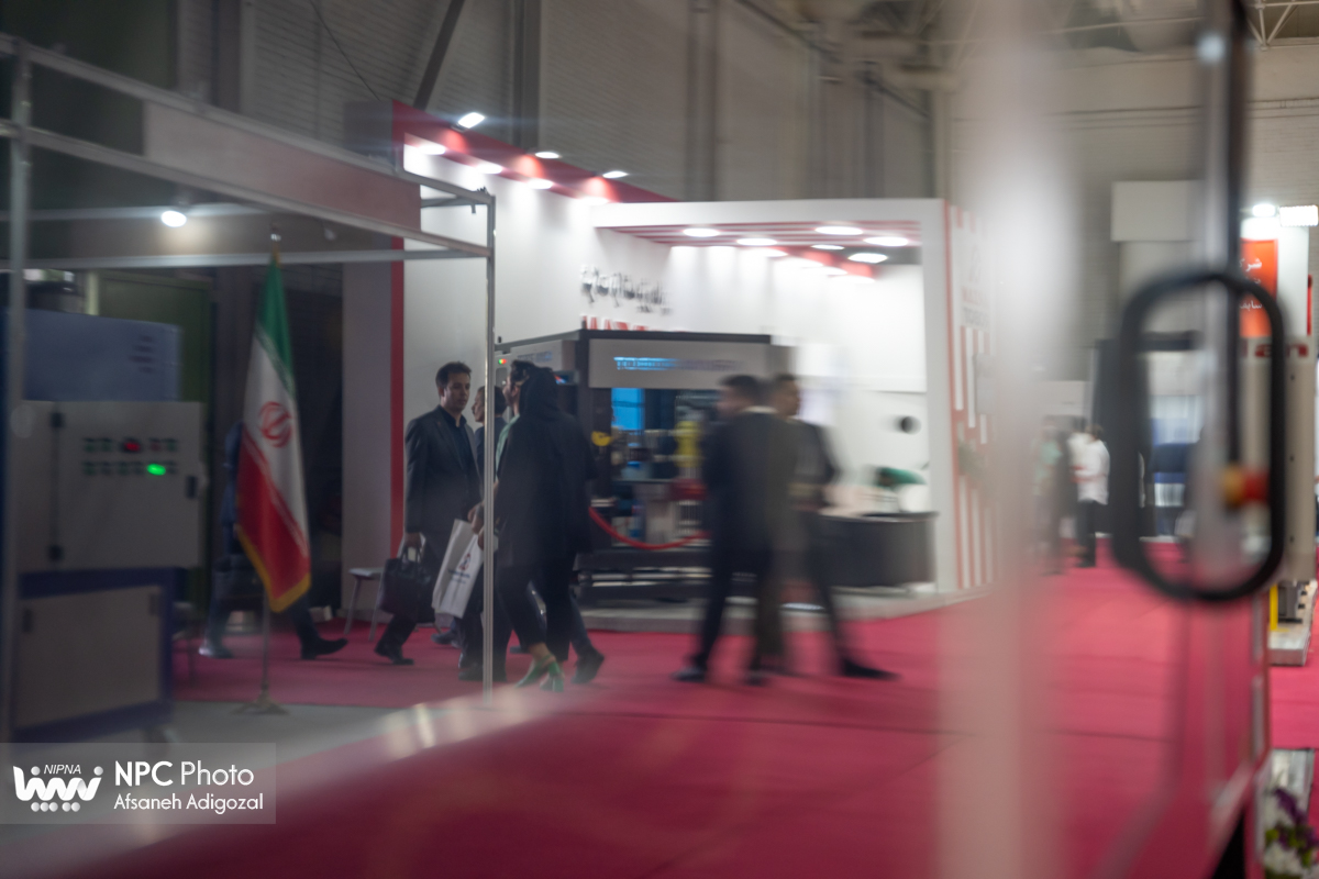 سالن 35 در اولین روز از شانزدهمین نمایشگاه بین المللی ایران پلاست 22