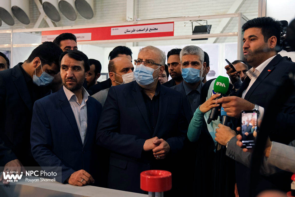 بازدید وزیر نفت از شانزدهمین نمایشگاه بین‌المللی ایران‌پلاست 11