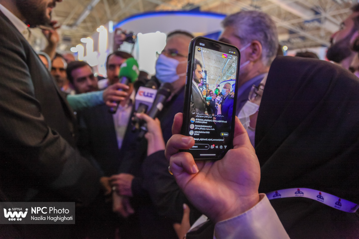 بازدید وزیر نفت از شانزدهمین نمایشگاه بین‌المللی ایران‌پلاست (3) 5