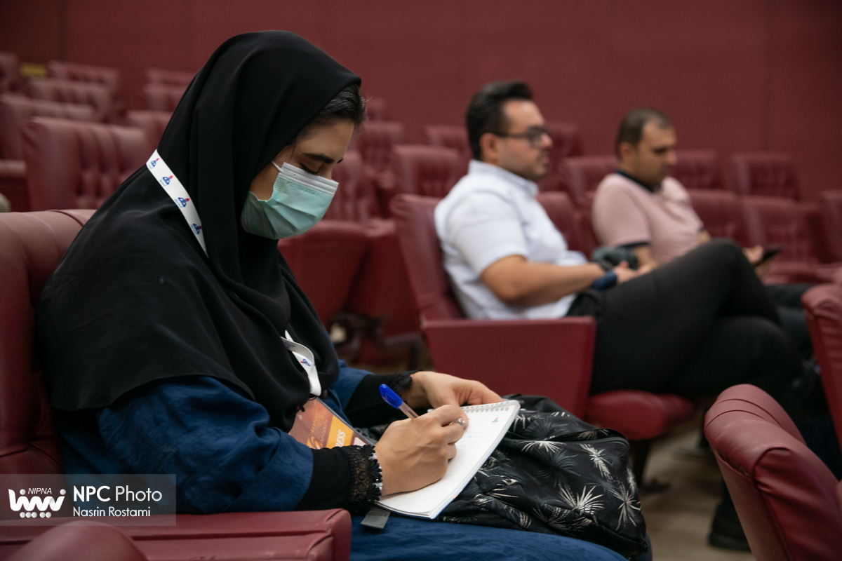 کارگاه آموزشی «بررسی بازار کشور عمان و توسعه پایدار» با محوریت محصولات پلاستیک و پلیمر که در حاشیه نخستین روز شانزدهمین نمایشگاه ایران پلاست 4