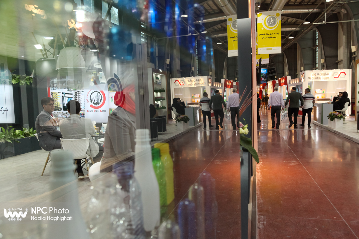 سالن 5 در اولین روز از شانزدهمین نمایشگاه بین المللی ایران پلاست 12