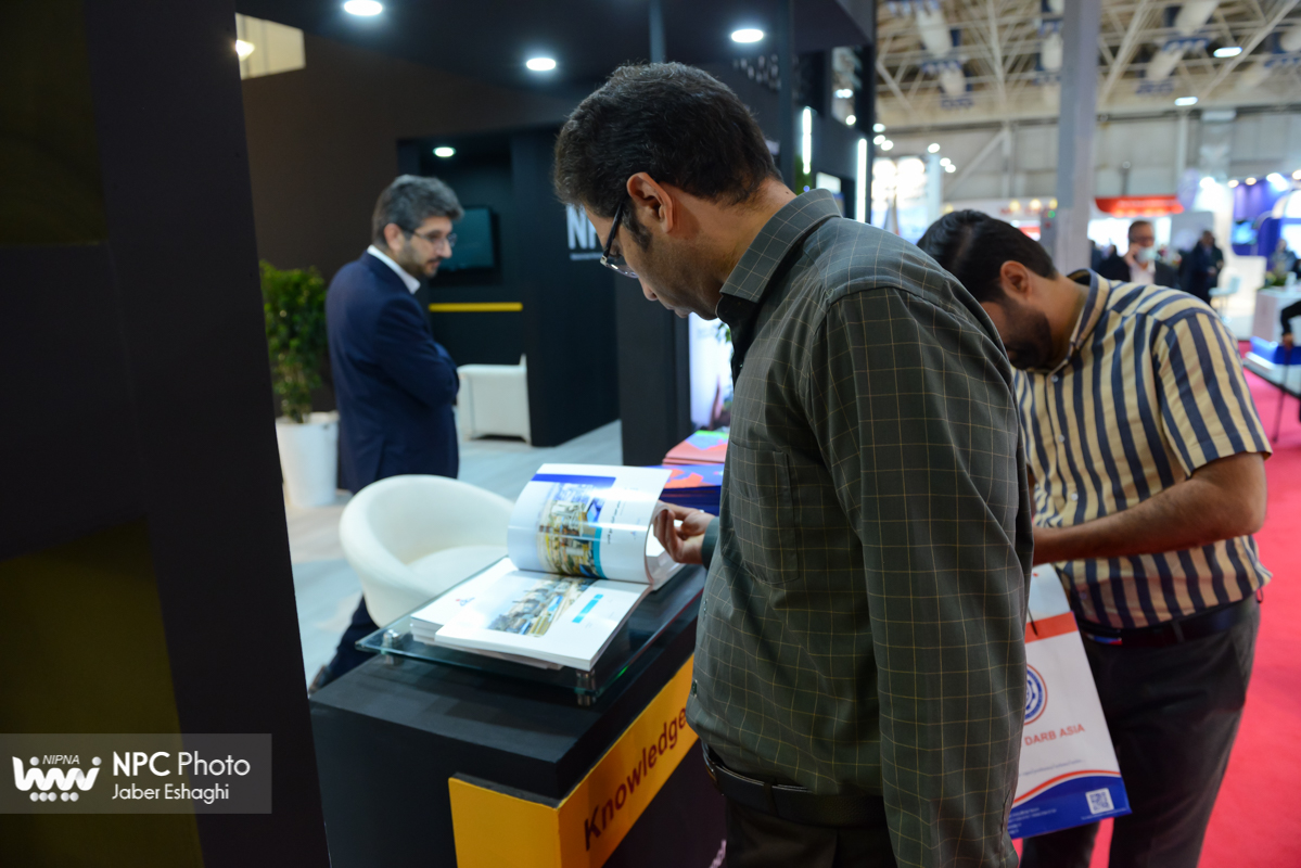 غرفه شرکت ملی صنایع پتروشیمی در اولین روز از شانزدهمین نمایشگاه بین المللی ایران پلاست 22