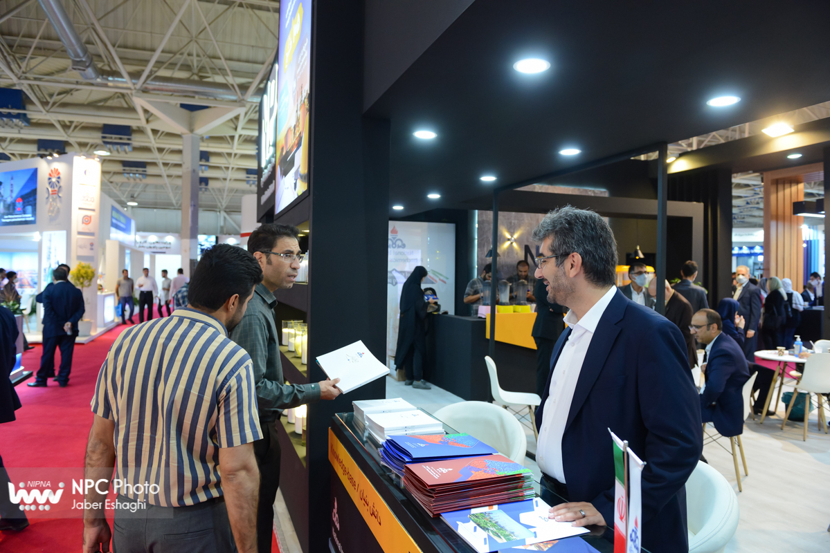 غرفه شرکت ملی صنایع پتروشیمی در اولین روز از شانزدهمین نمایشگاه بین المللی ایران پلاست 23