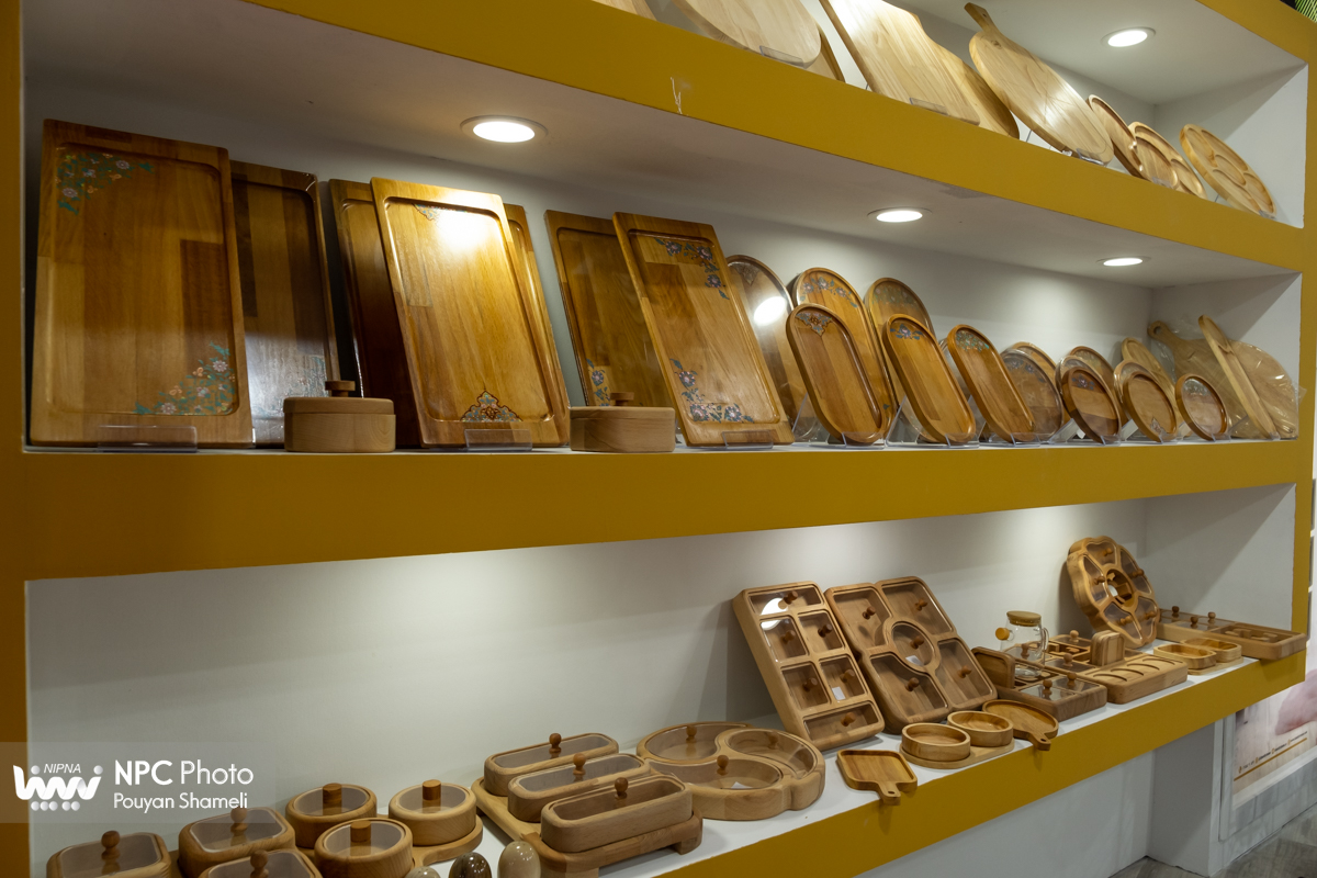 سالن 7 در اولین روز از شانزدهمین نمایشگاه بین المللی ایران پلاست 1