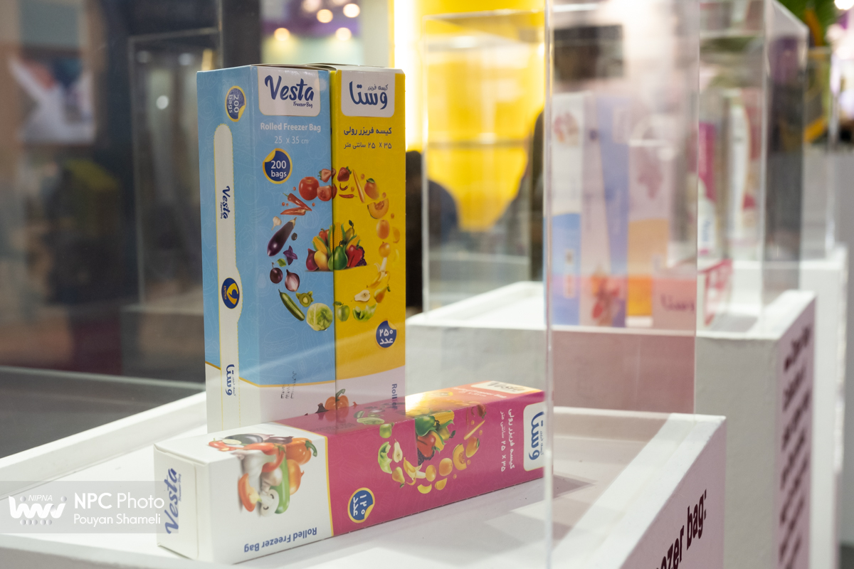 سالن 7 در اولین روز از شانزدهمین نمایشگاه بین المللی ایران پلاست 4