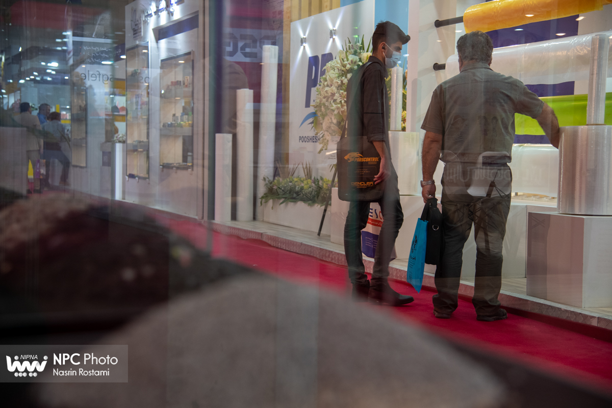 سالن 41A&B در دومین روز از شانزدهمین نمایشگاه بین المللی ایران پلاست 9
