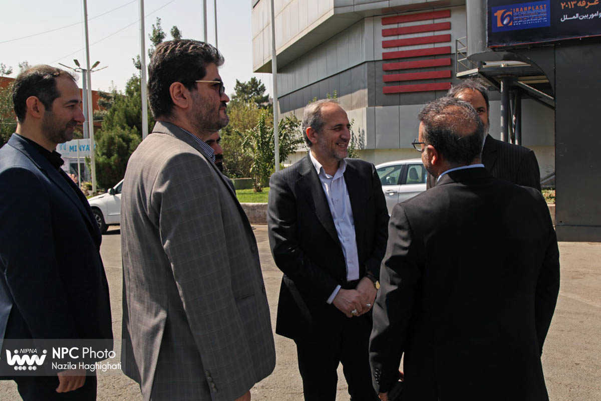 بازدید مدیرعامل شرکت ملی گاز از شانزدهمین نمایشگاه بین المللی ایران پلاست 17
