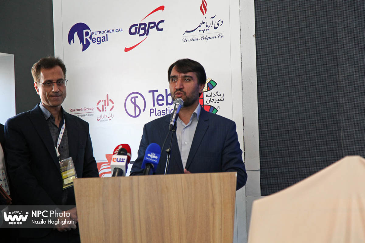 انعقاد شش قرارداد، تفاهم نامه و موافقت نامه میان شرکت های داخلی و شرکت پژوهش و فناوری پتروشیمی بعلاوه رونمایی از سند 34