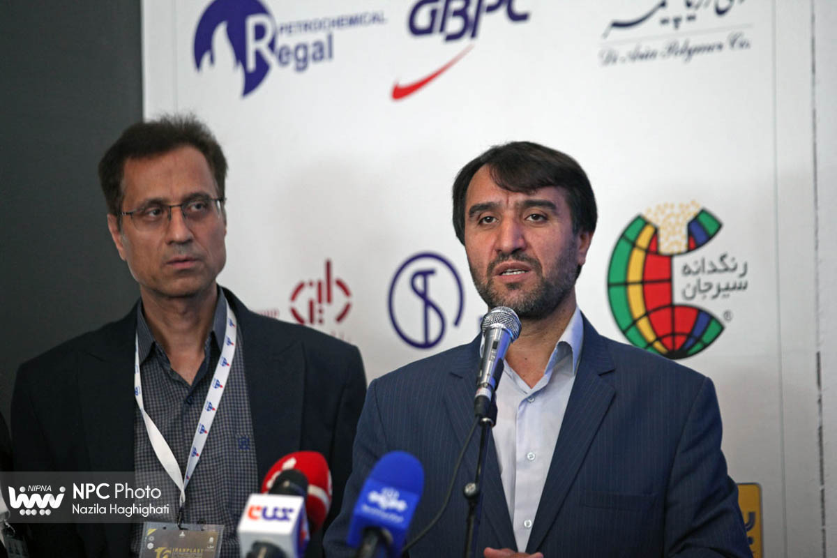 انعقاد شش قرارداد، تفاهم نامه و موافقت نامه میان شرکت های داخلی و شرکت پژوهش و فناوری پتروشیمی بعلاوه رونمایی از سند 36