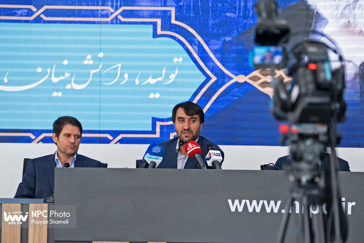 نشست خبری معاون وزیر نفت و مدیرعامل شرکت ملی صنایع پتروشیمی در حاشیه شانزدهمین نمایشگاه بین‌المللی ایران‌پلاست 9