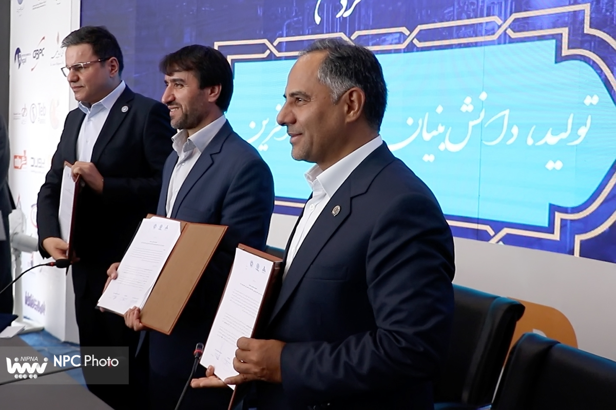 امضا یک تفاهم‌نامه همکاری با سازمان صنایع کوچک و شهرک‌های صنعتی و یک تفاهم‌نامه سه‌جانبه با بانک تجارت و انجمن ملی صنایع پلمیرایران در حاشیه شانزدهمین نمایشگاه بین‌المللی ایران پلاست 5